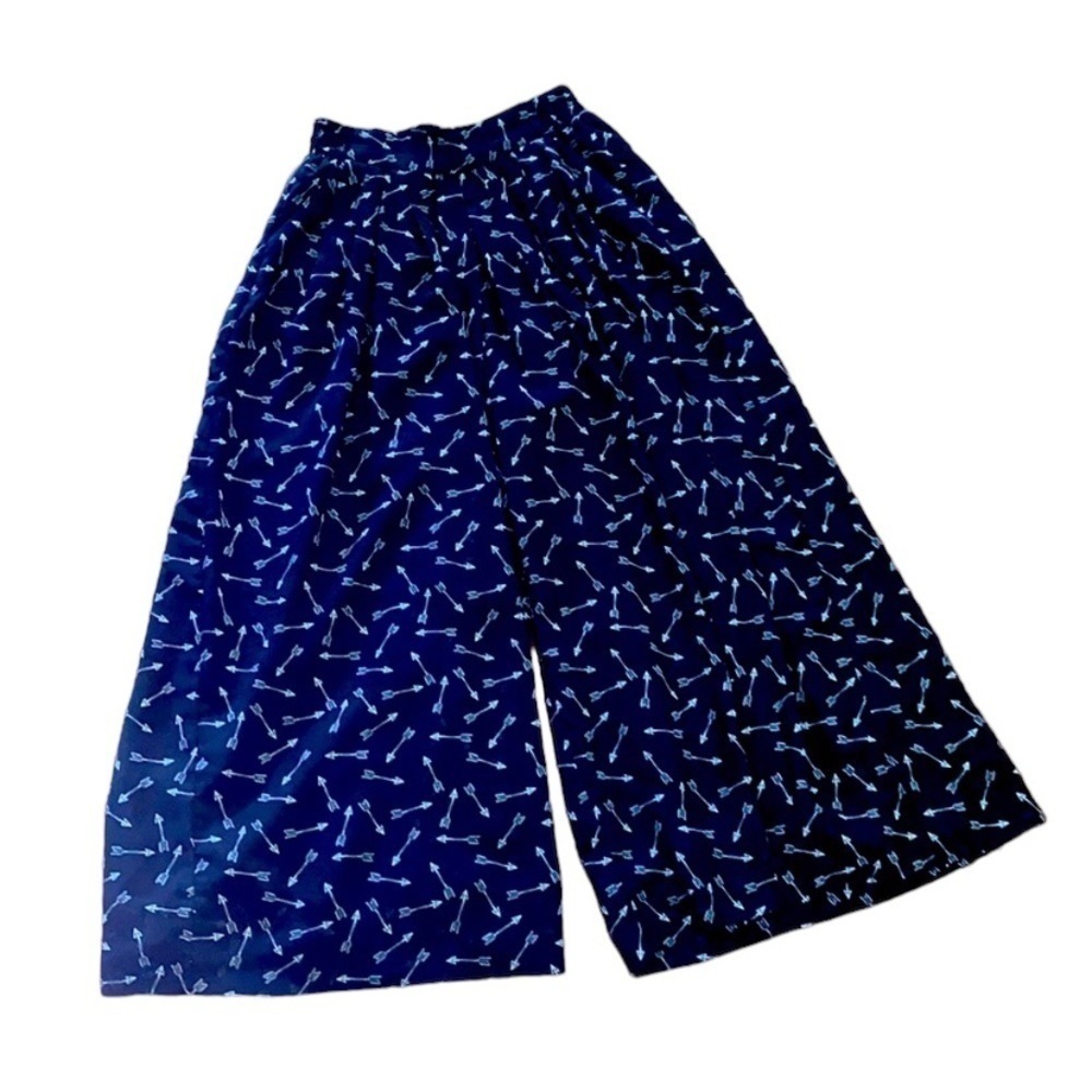 BCBGENERATION black and white arrow palazzo pants